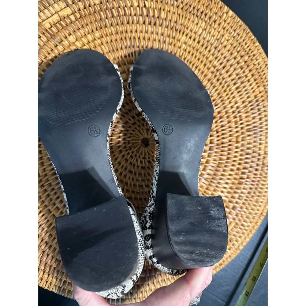 Lulus Snakeskin Print Block Heel Sandals Ankle Strap Black White Size 6.5